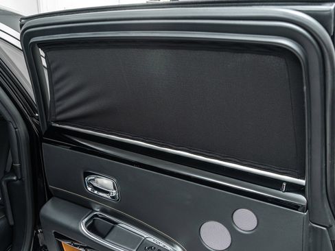 Used 2017 Rolls-Royce Ghost Extended Wheelbase image 35