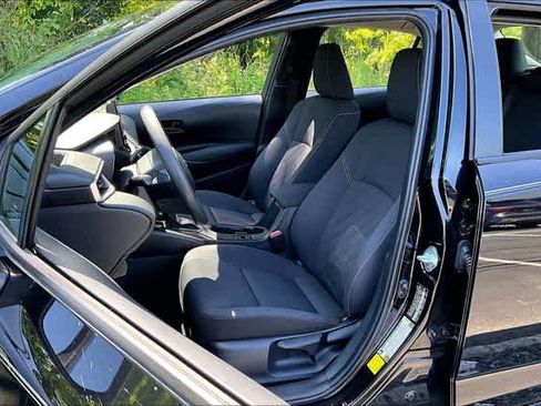 Used 2023 Toyota Corolla LE AWD/4WD image 21