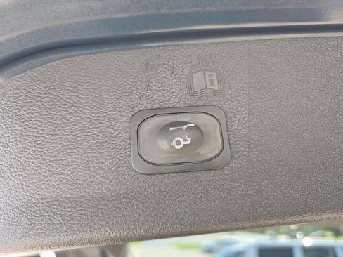 Used 2019 Ford Escape SEL image 19