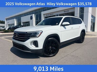 Certified 2025 Volkswagen Atlas SE w/ Panoramic Sunroof Package