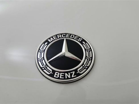 Used 2025 Mercedes-Benz GLS 450 4MATIC image 16