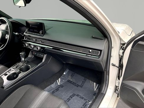 Used 2025 Honda Civic Sport image 25