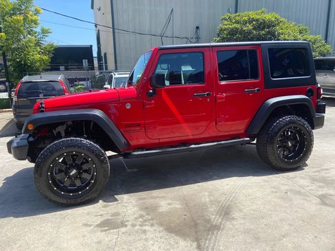 Used 2016 Jeep Wrangler Unlimited Sport w/ Quick Order Package 24S AWD/4WD image 4