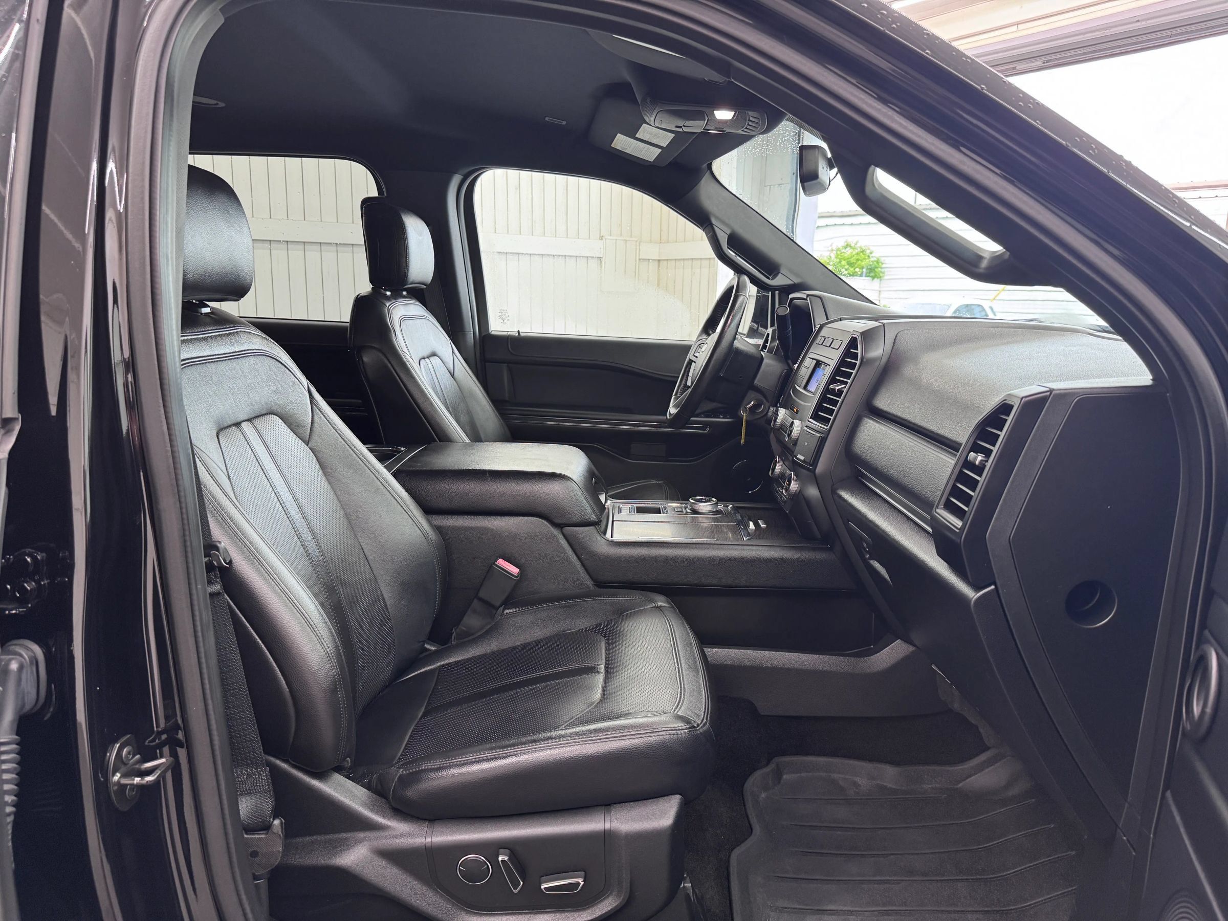 Used 2018 Ford Expedition XL AWD/4WD image 10