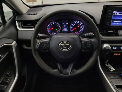 Used 2022 Toyota RAV4 XLE AWD/4WD image 22