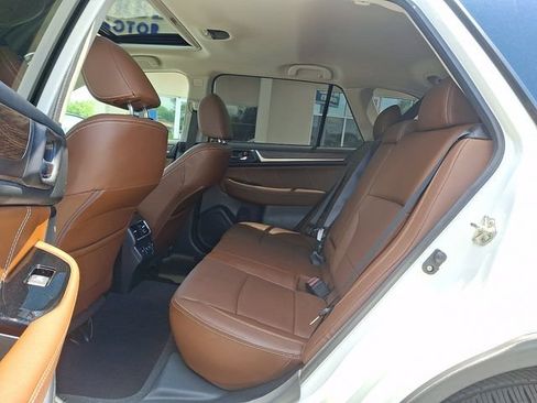 Used 2019 Subaru Outback 2.5i Touring AWD/4WD image 10