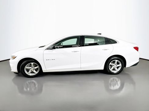 Used 2018 Chevrolet Malibu LS FWD image 4