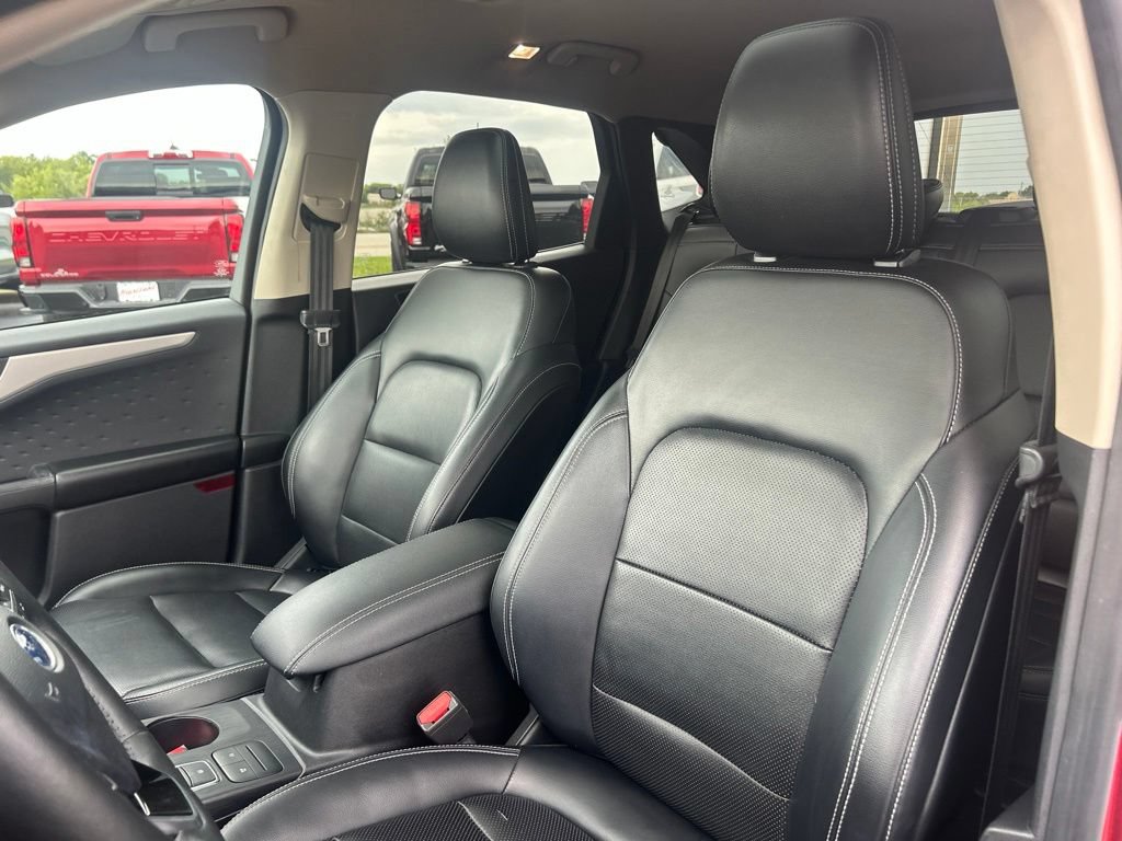 Used 2020 Ford Escape SEL FWD image 18