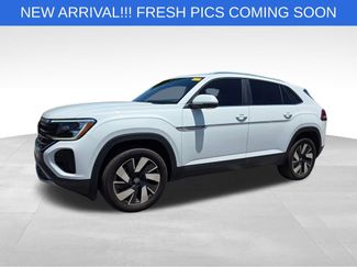 Used 2024 Volkswagen Atlas Cross Sport SE FWD video 2