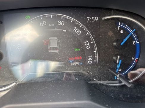 Used 2023 Toyota RAV4 SE w/ Convenience Package AWD/4WD image 16