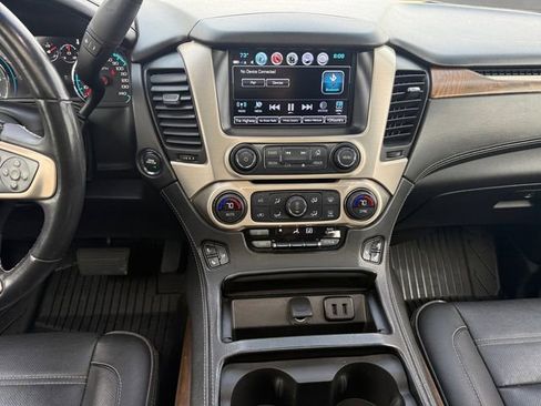 Used 2019 GMC Yukon XL Denali w/ Denali Ultimate Package AWD/4WD image 3