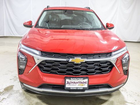 New 2026 Chevrolet Trax LT w/ Driver Confidence Package FWD image 3