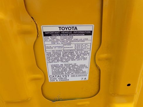 Used 2007 Toyota FJ Cruiser 4WD image 38