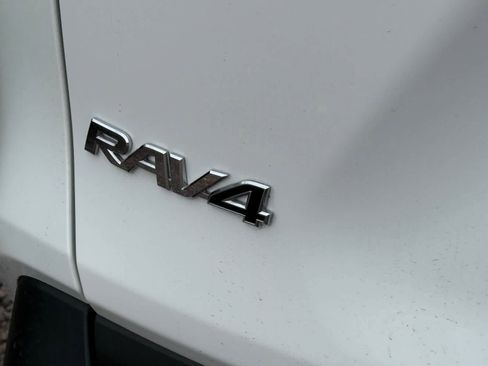Certified 2025 Toyota RAV4 LE image 10