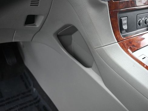 Used 2012 Toyota Highlander Limited image 38