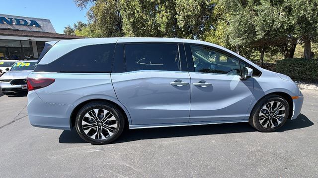 New 2026 Honda Odyssey Elite image 3
