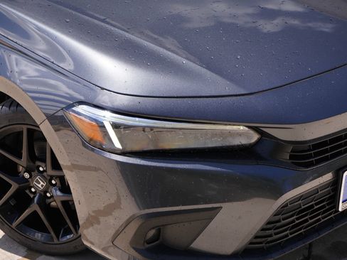Used 2024 Honda Civic Sport image 2