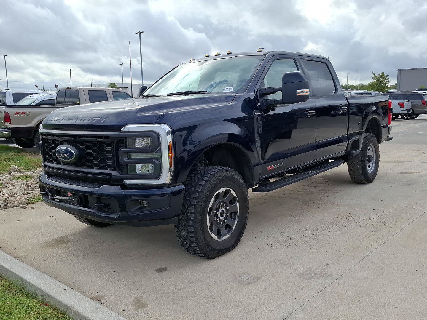 Used 2024 Ford F350 Lariat w/ Tremor Off-Road Package AWD/4WD image 3
