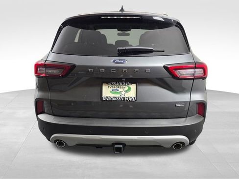 Used 2024 Ford Escape SE w/ PHEV Premium Package image 6