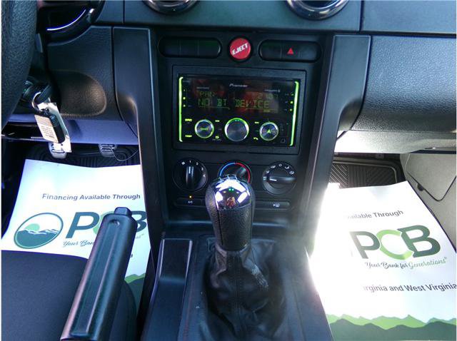 Used 2005 Ford Mustang Premium RWD image 7