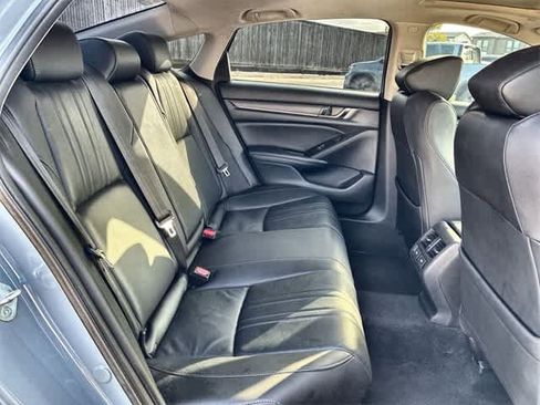Used 2021 Honda Accord Touring image 22