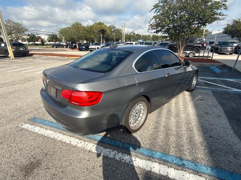 Used 2011 BMW 328i xDrive Coupe AWD/4WD image 8