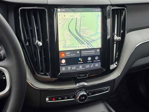 Certified 2025 Volvo XC60 B5 Plus image 27