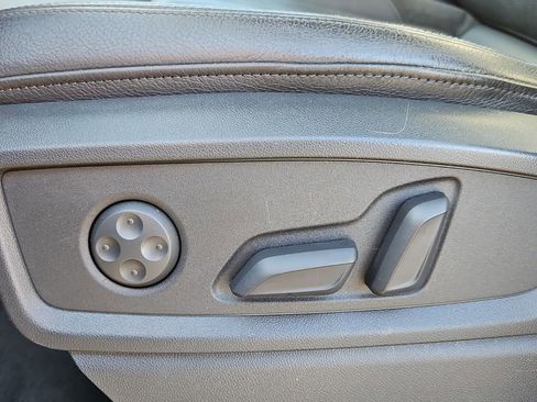 Used 2020 Audi Q5 2.0T Premium w/ Convenience Package image 12