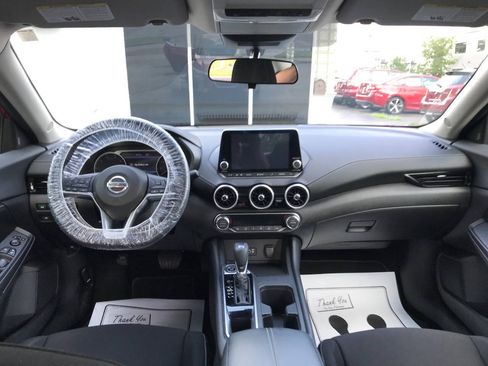 Used 2021 Nissan Sentra SV FWD image 11