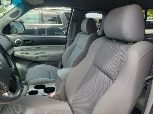 Used 2005 Toyota Tacoma 4x4 Access Cab image 13