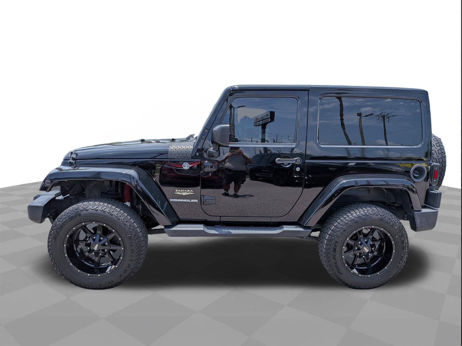 Used 2015 Jeep Wrangler Sahara w/ Connectivity Group AWD/4WD image 7