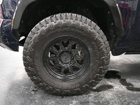 Used 2024 Toyota Tundra Platinum image 33