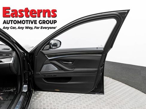 Used 2015 BMW M5 RWD image 41