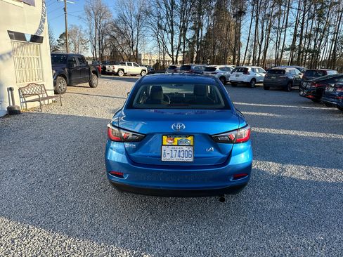 Used 2018 Toyota Yaris iA image 4