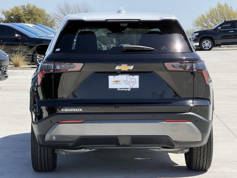 New 2026 Chevrolet Equinox LT w/ Safety and Technology Package image 5