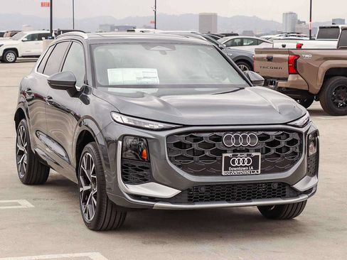 New 2026 Audi Q3 quattro 2.0T AWD/4WD image 3