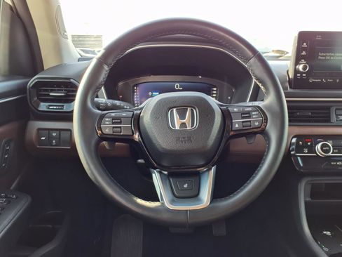 Used 2023 Honda Pilot Elite image 13