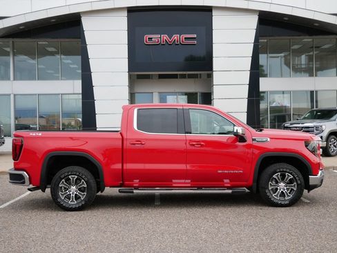 Used 2026 GMC Sierra 1500 SLE w/ Preferred Package AWD/4WD image 2