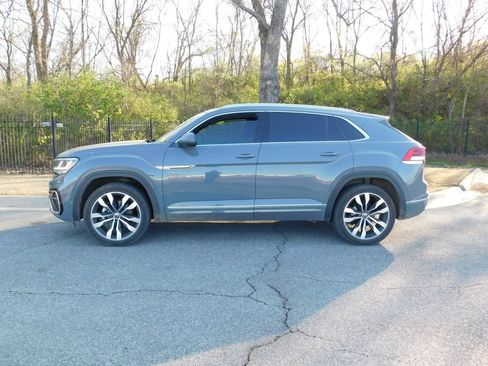 Used 2022 Volkswagen Atlas Cross Sport SEL Premium R-Line image 2