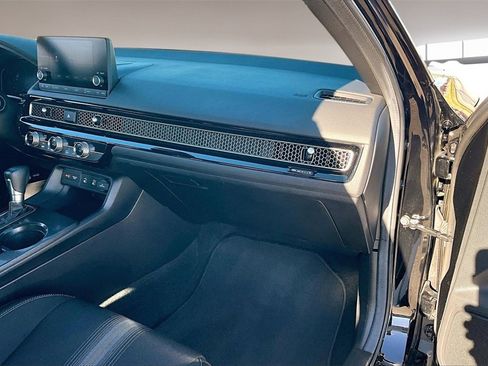 Used 2025 Honda Civic Sport image 16