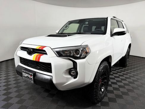 Used 2023 Toyota 4Runner TRD Off-Road Premium w/ Moonroof Package AWD/4WD image 3
