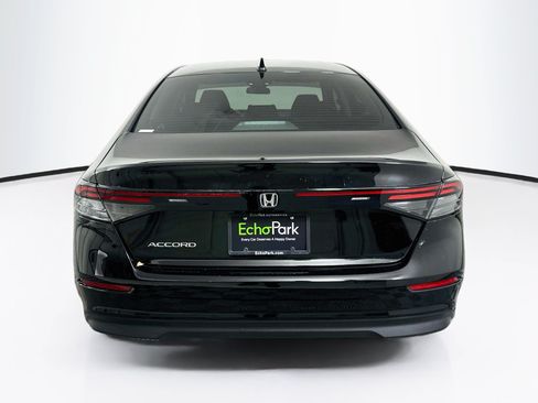 Used 2025 Honda Accord SE image 7