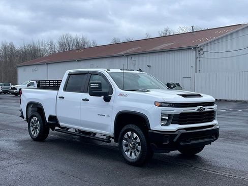 Used 2025 Chevrolet Silverado 2500 Custom w/ Custom Value Package image 38