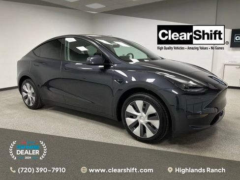 Used 2024 Tesla Model Y 2WD image 1