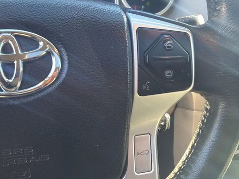 Used 2016 Toyota Sequoia Platinum image 39