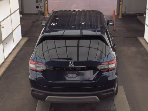Used 2025 Honda Pilot EX-L image 5
