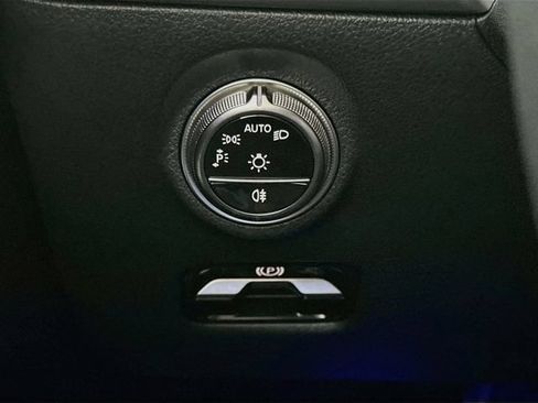 Used 2026 Mercedes-Benz C 300 Sedan image 10