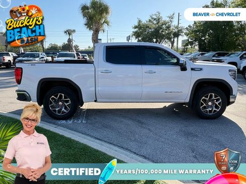 Used 2022 GMC Sierra 1500 SLT w/ X31 Off-Road Package AWD/4WD image 7
