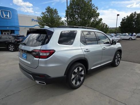 New 2026 Honda Pilot Elite image 3