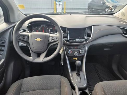 Certified 2022 Chevrolet Trax LS w/ Tint and Cruise Package image 21